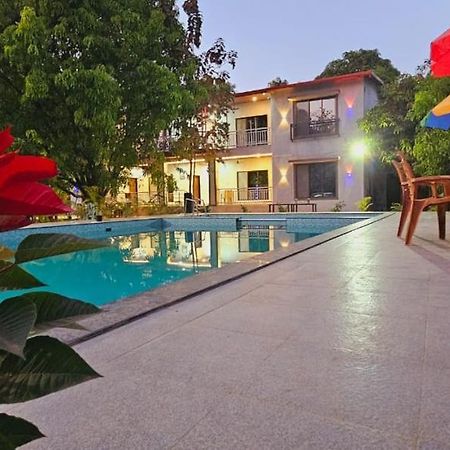 Riverland Farm And Resort Karjat Eksteriør billede