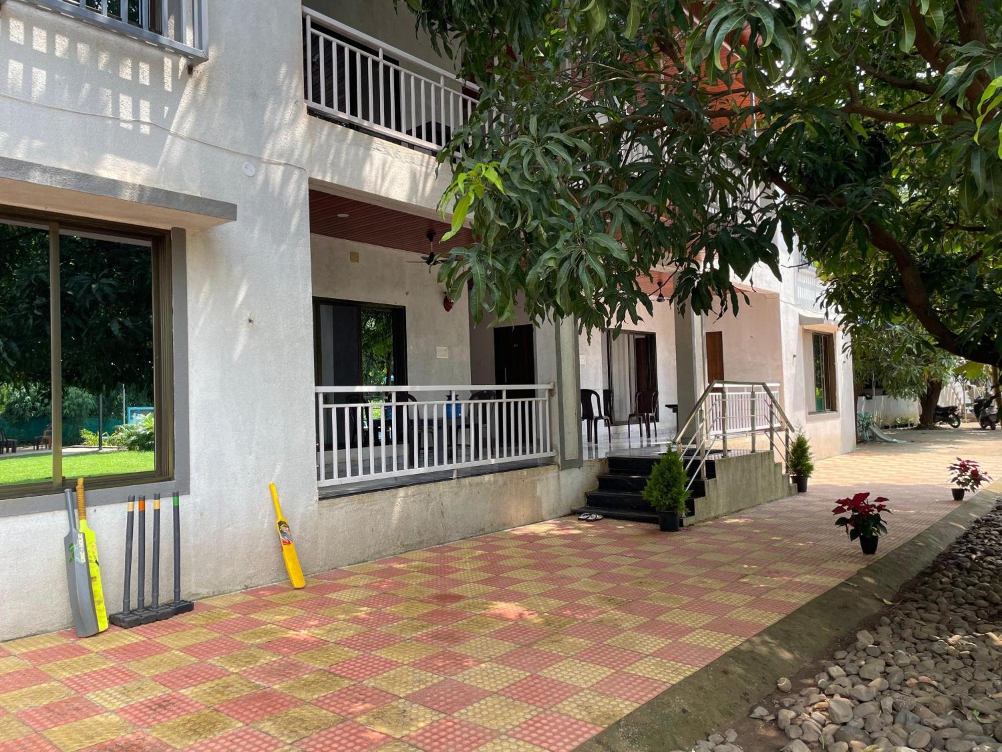 Riverland Farm And Resort Karjat Eksteriør billede