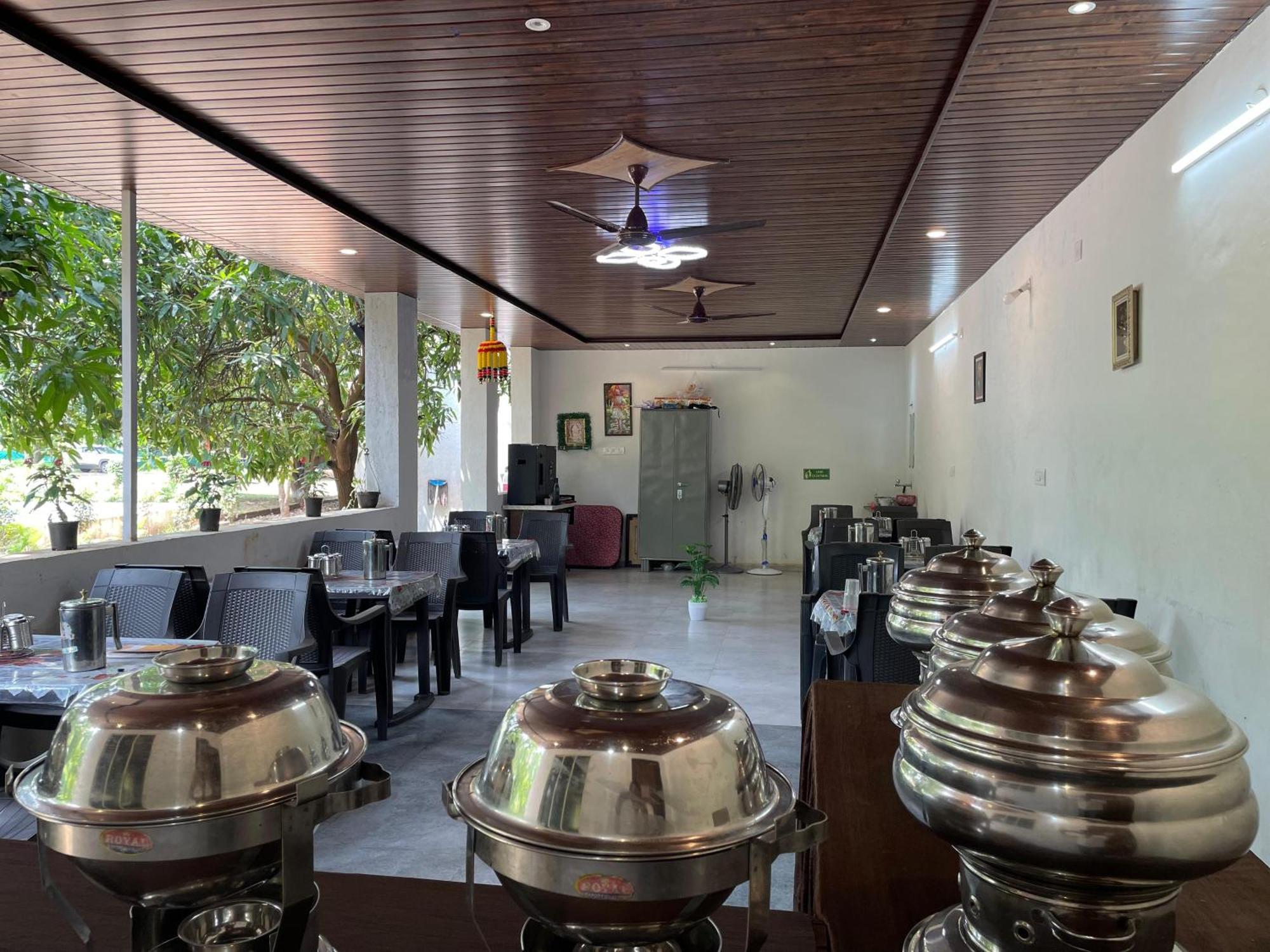 Riverland Farm And Resort Karjat Eksteriør billede