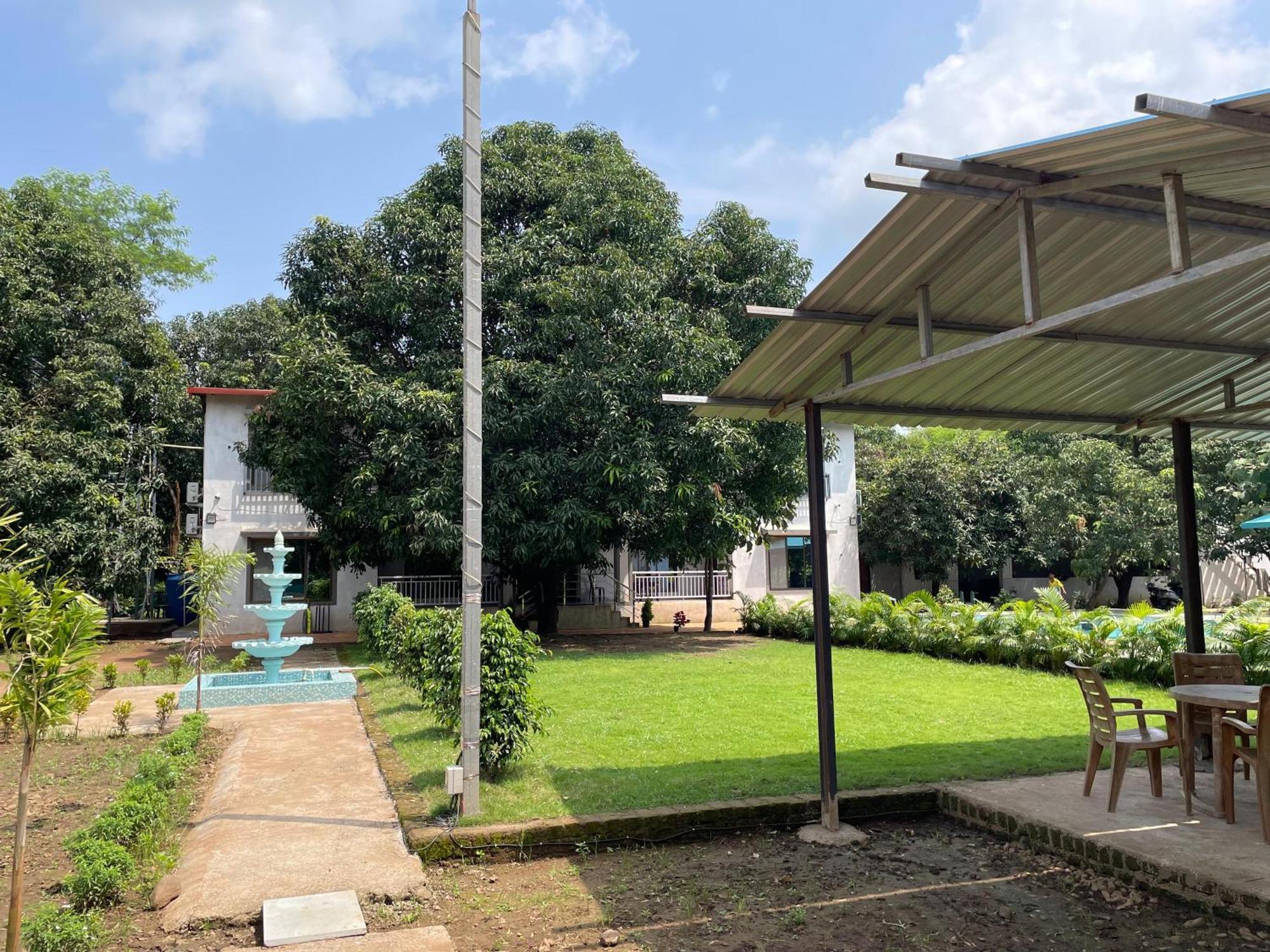 Riverland Farm And Resort Karjat Eksteriør billede