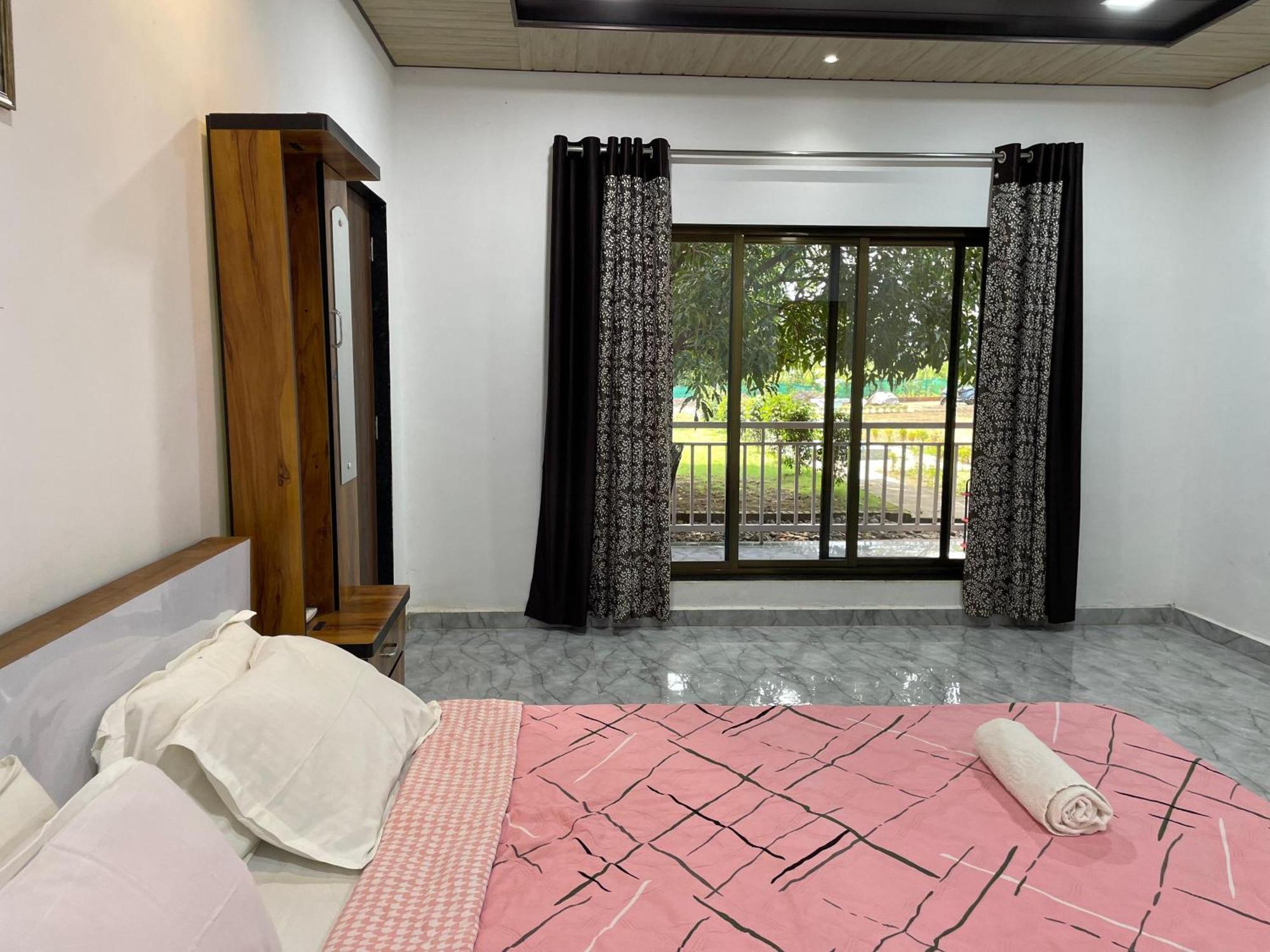 Riverland Farm And Resort Karjat Eksteriør billede