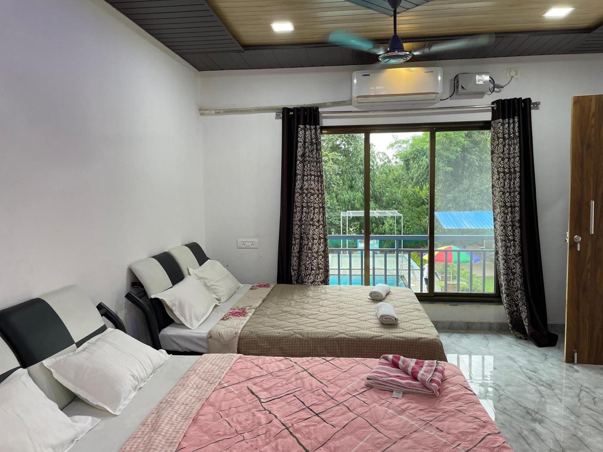 Riverland Farm And Resort Karjat Eksteriør billede